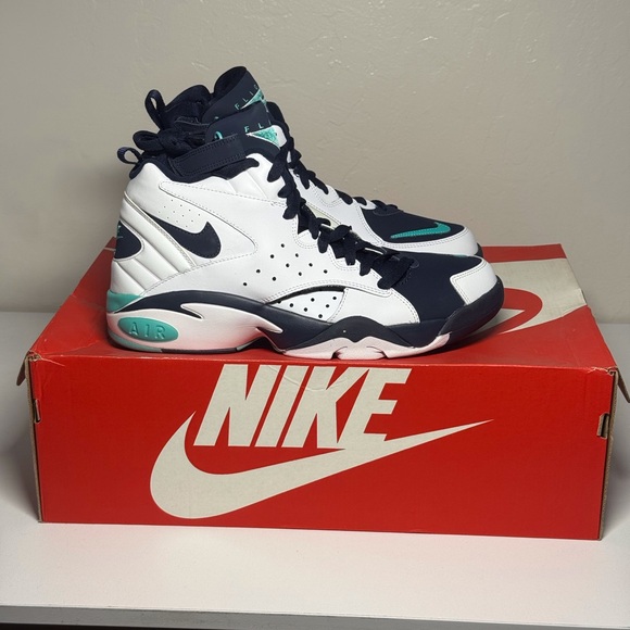 Nike Men's High-Top Basketball Shoes — White/Black/Teal